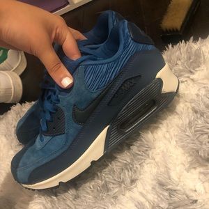 Blue nike air max